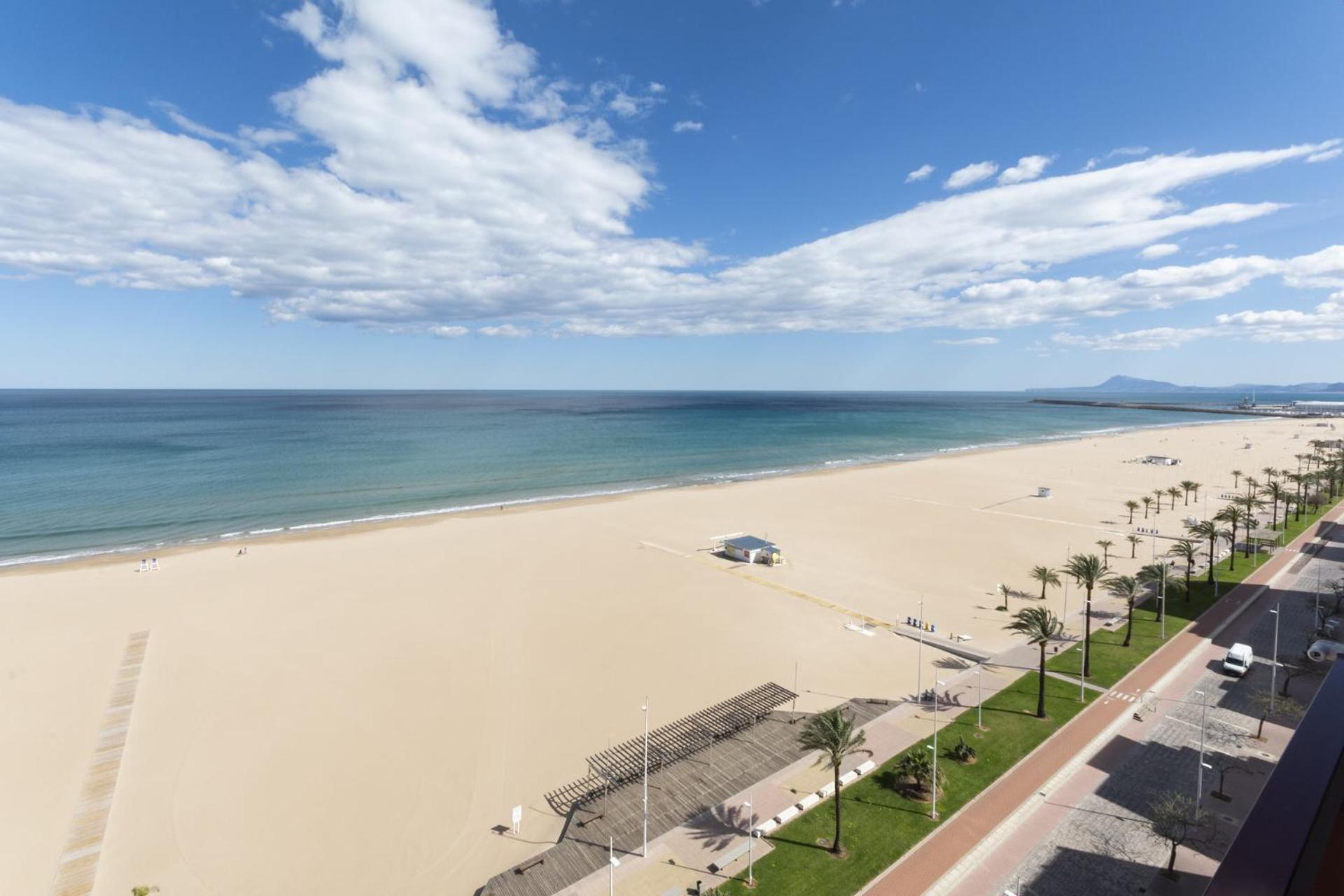Апартаменты Ag Albatros Premium Playa de Gandia Экстерьер фото
